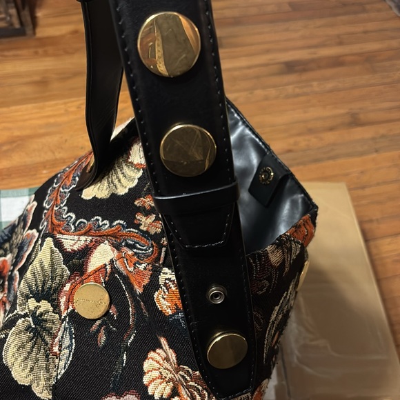 Stella McCartney Tapestry Big Bucket Bag - Picture 8 of 13